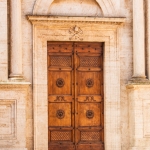 Pienza_08-cathedral-door